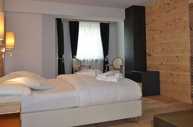 هتل Chalet Laura Lodge