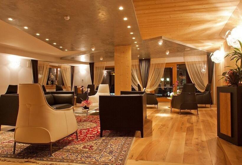 هتل Chalet Laura Lodge