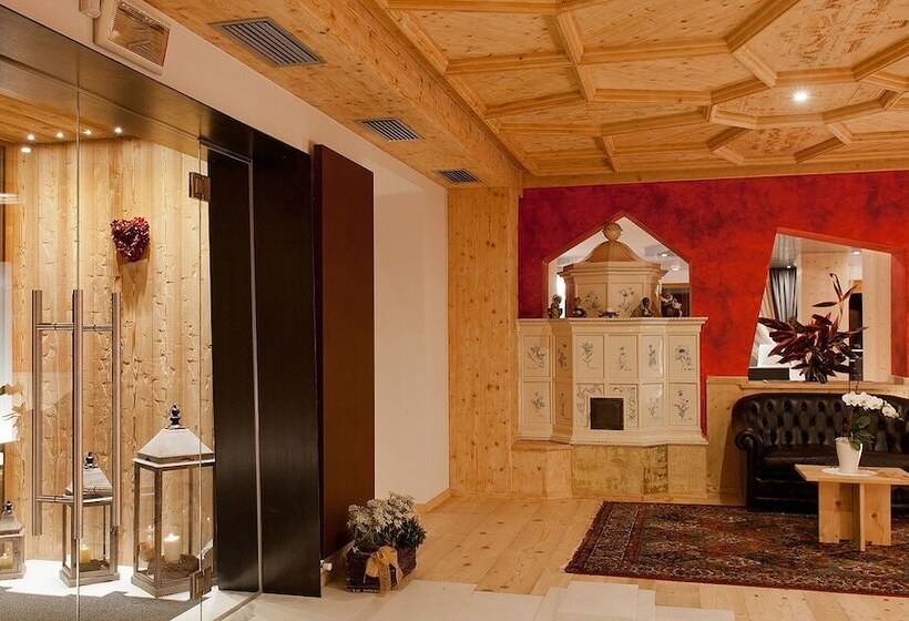 هتل Chalet Laura Lodge