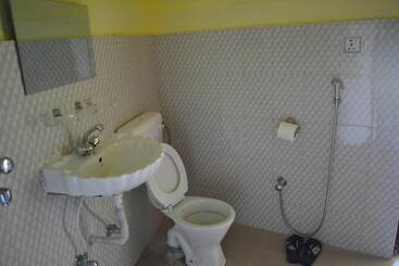 هتل Dhampus Resort