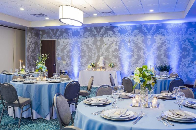 هتل Fairfield Inn & Suites By Marriott Savannah Downtown Historic District