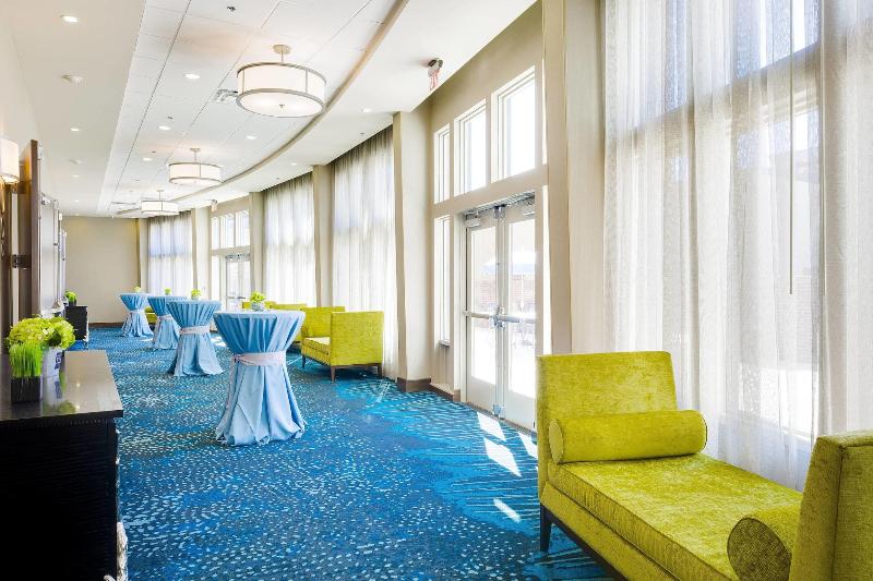 هتل Fairfield Inn & Suites By Marriott Savannah Downtown Historic District