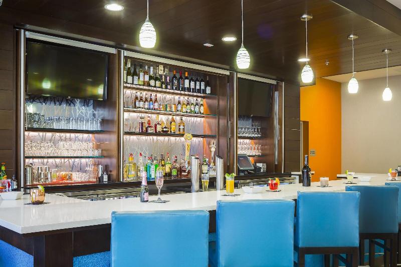 هتل Fairfield Inn & Suites By Marriott Savannah Downtown Historic District