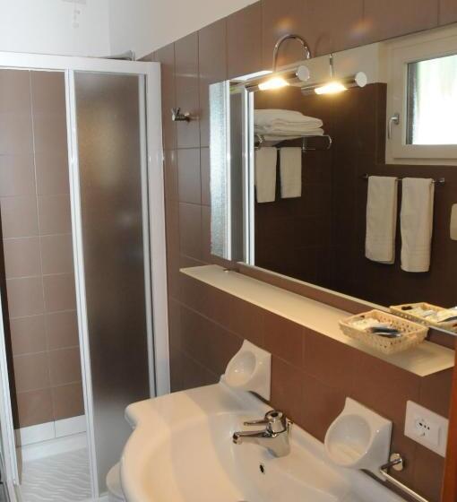 هتل Garni Arnica S