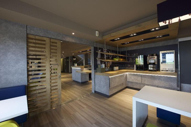 هتل Ibis Budget Pau Est