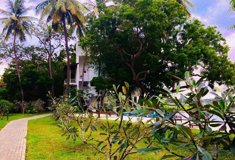 هتل Jade Green Hambantota