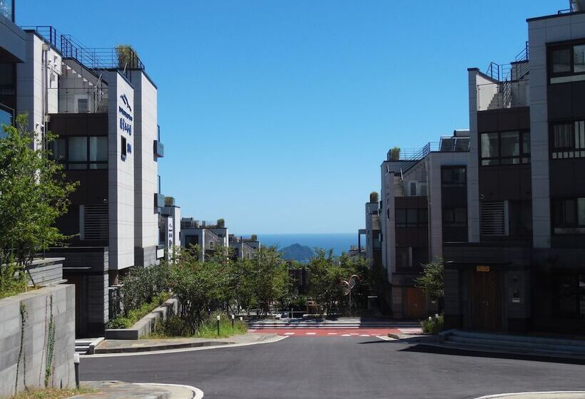 هتل Healthcare Town Resort