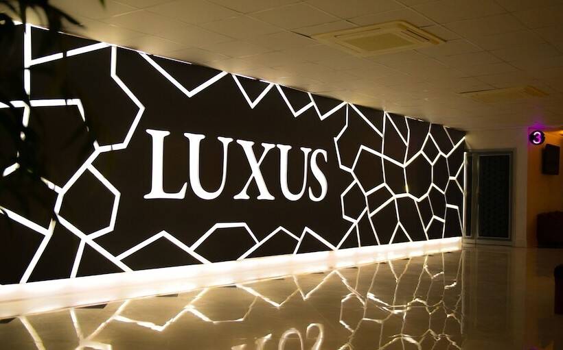 هتل Luxus Grand