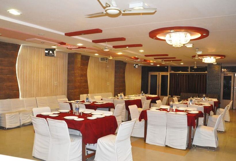هتل Muskan Palace
