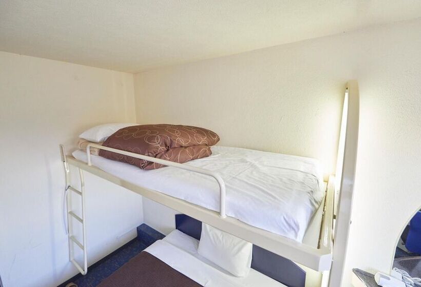 هتل Select Inn Isesaki