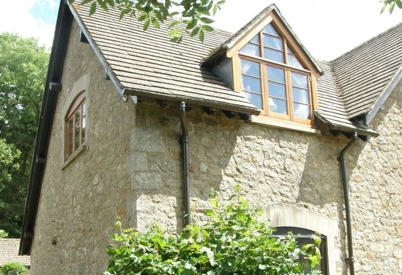 Manor Court