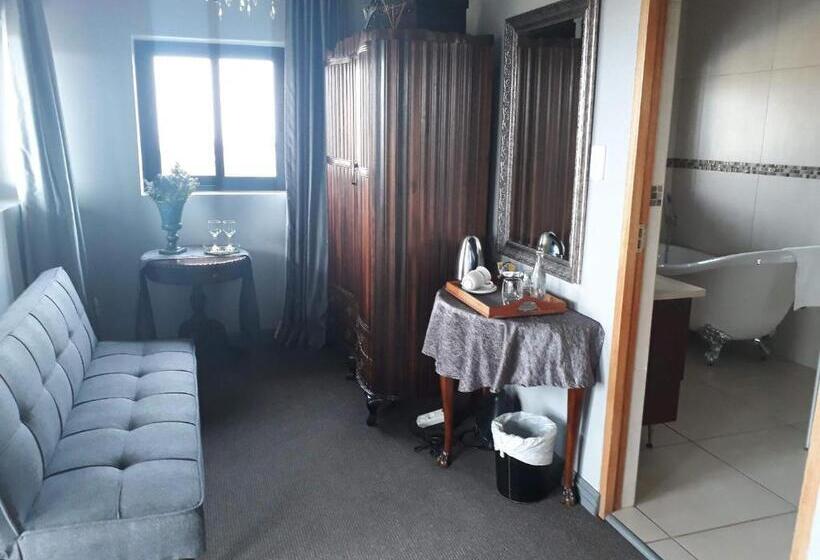 פנסיון Stone Olive