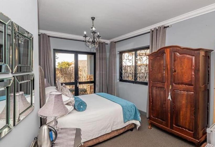 פנסיון Stone Olive