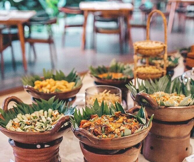 استراحتگاه Fox Hotel Jimbaran Beach