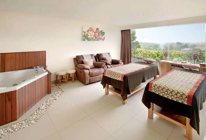استراحتگاه Fox Hotel Jimbaran Beach