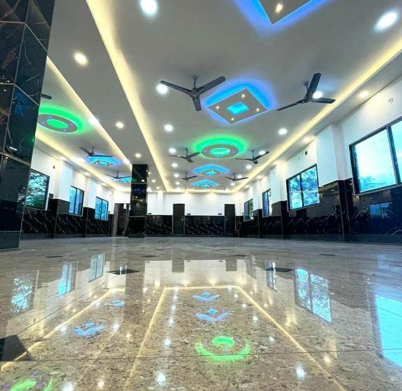 هتل Diamond Inn