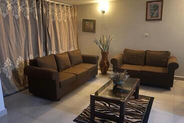 هتل Imbasa House Arusha
