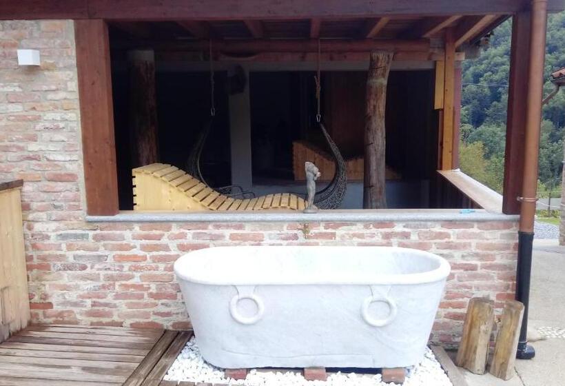 호텔 Lagaressina Suite Anna   Jacuzzi & Spa