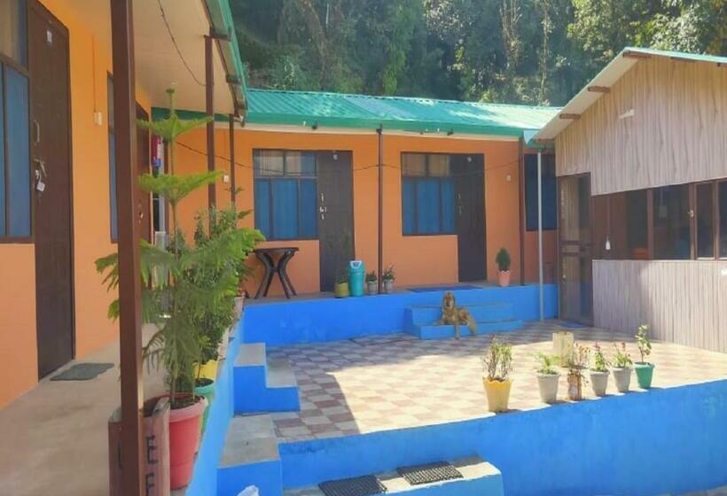 בית מלון כפרי The Himalayan View Resort Chopta Valley