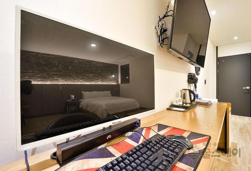 Browndot Hotel Guun