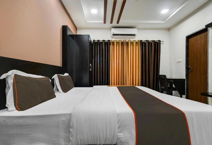 Santushti Hotel & Restaurant, Indore