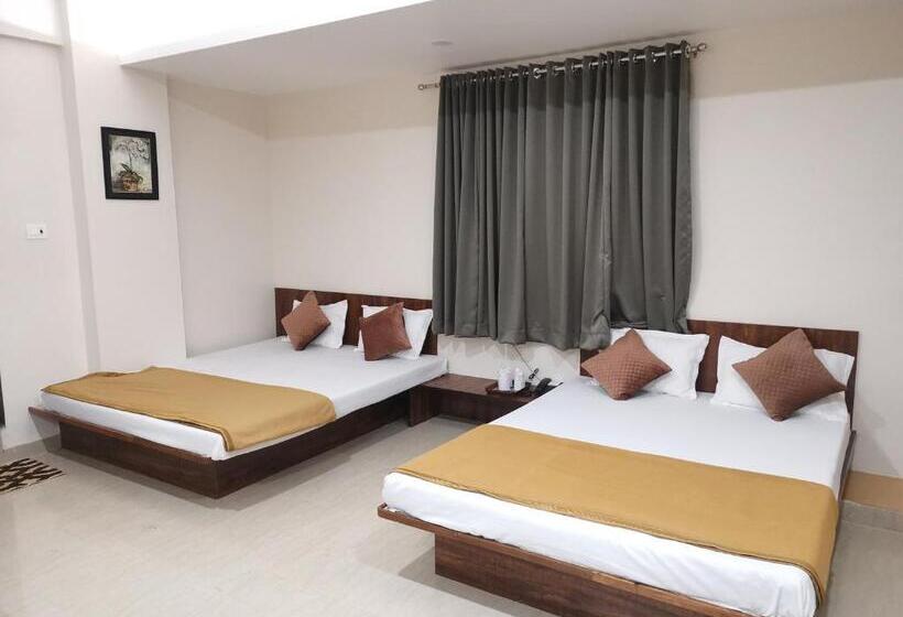 Отель Darshan Grand