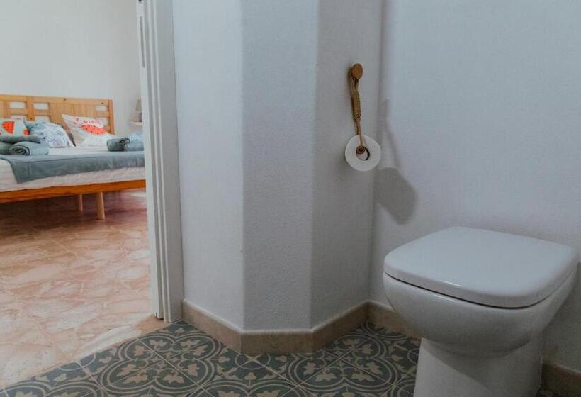 پانسیون Lemon Tree Rooms
