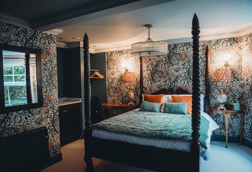 بنسيون Roslyn House
