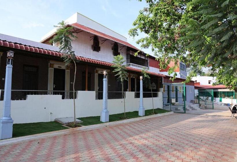 אתר נופש A R Thangakottai