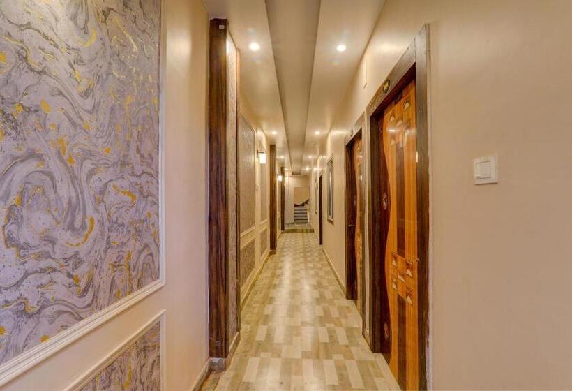 Spot On Hotel Elite