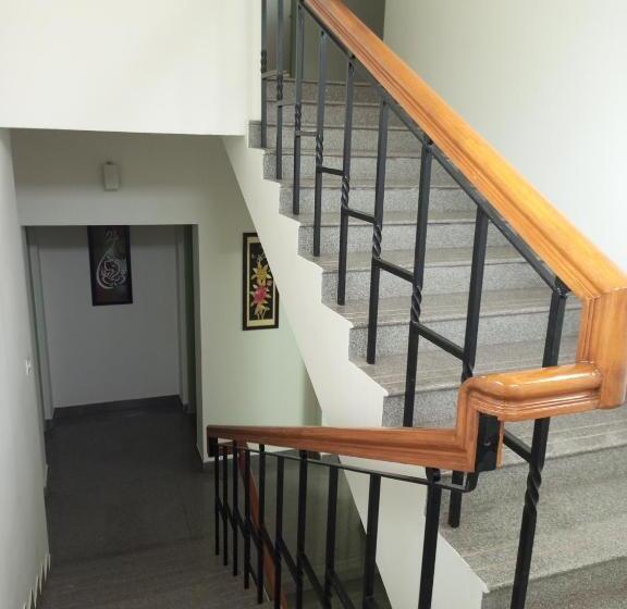 هتل Transit Nest   Near Madurai Airport