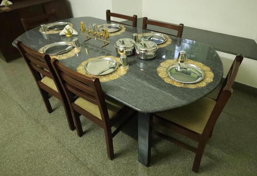 هتل Transit Nest   Near Madurai Airport
