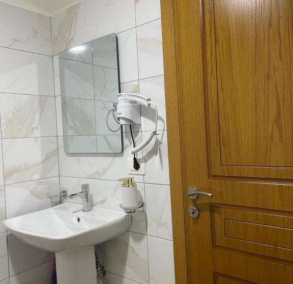 پانسیون Guest House Ani