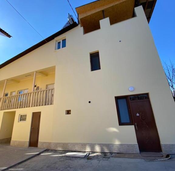 پانسیون Yeghevni Guest House In Odzun
