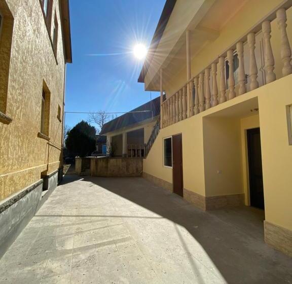 پانسیون Yeghevni Guest House In Odzun