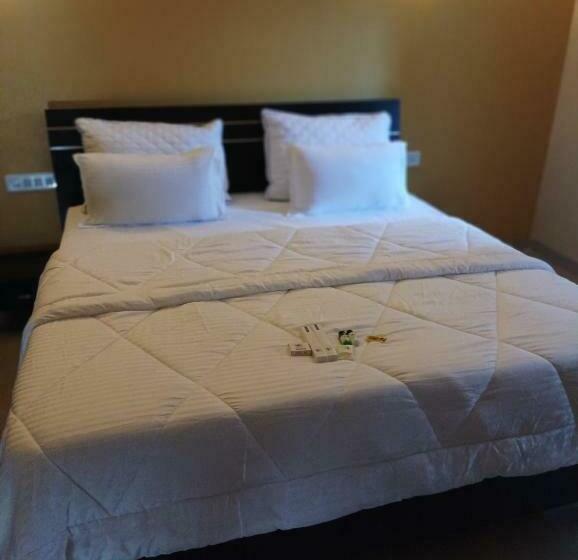酒店 Green Magical Hill Resort   Gir