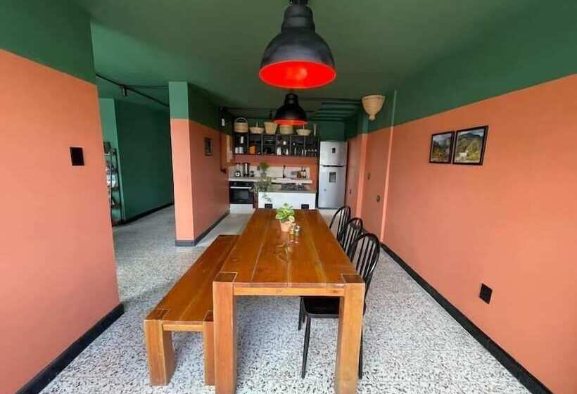 تختخواب و صبحانه La Bonita Guesthouse