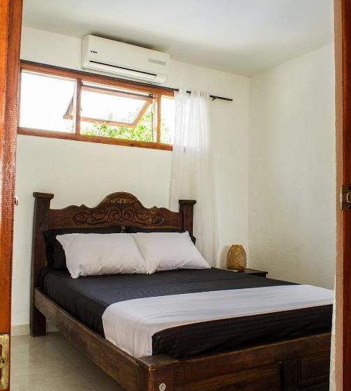 پانسیون Hostal La Boquilla