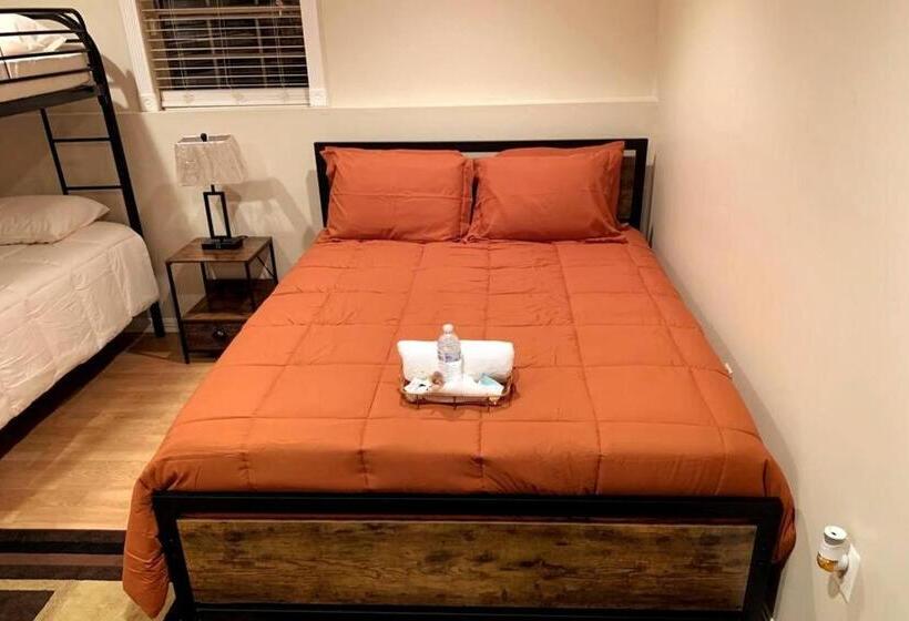 膳宿费 Room In House   The    Modern    Gem