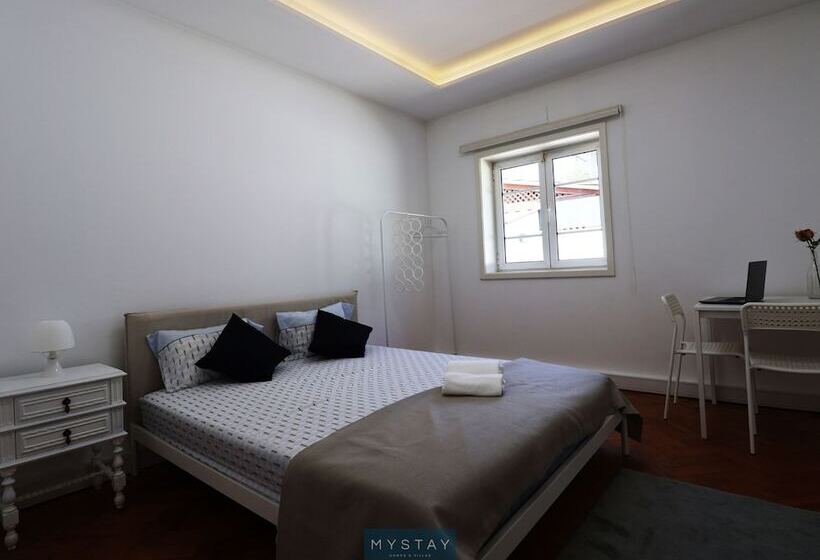 تختخواب و صبحانه Mystay Lira S Guest House