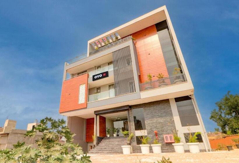 בית מלון כפרי Oyo Flagship Rao G