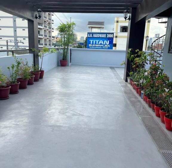 פנסיון A Touch Of Class Inn San Juan City Nr Ortigas, Bgc