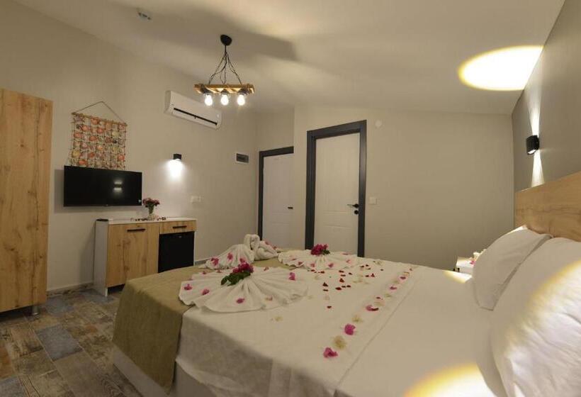 Trakheia Otel
