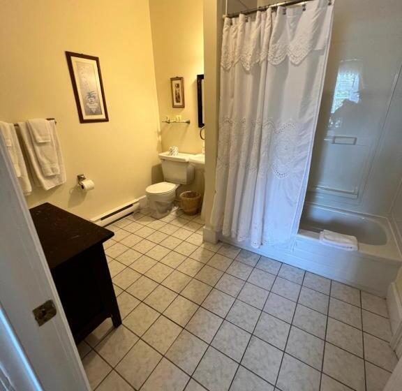 مبيت وإفطار Kelly S Landing