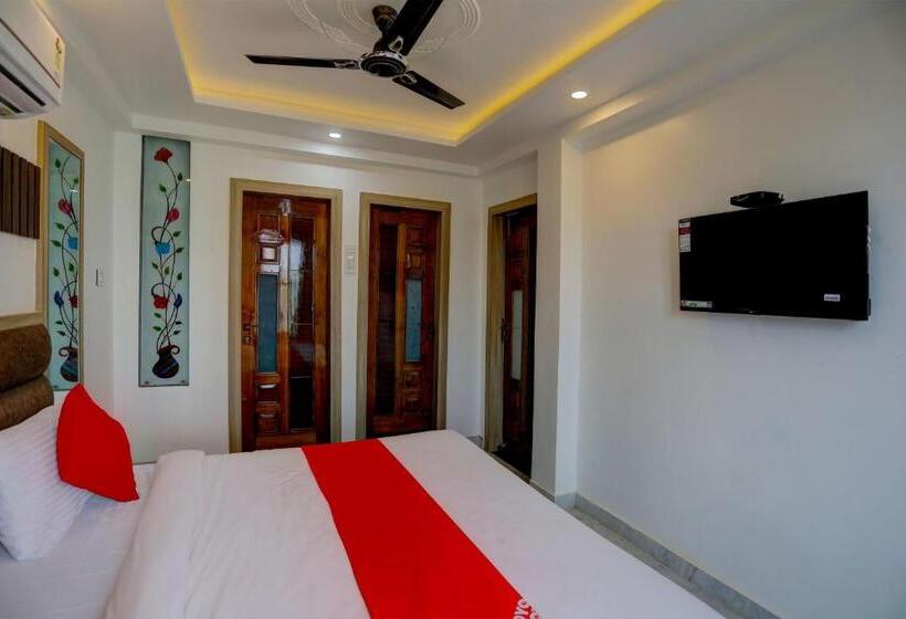 Hotell Oyo Flagship Kashi Inn Pg Guest House