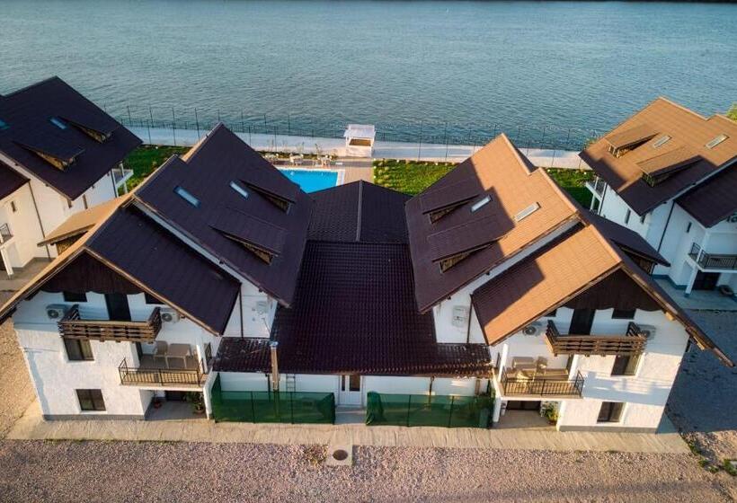 Amore Resort
