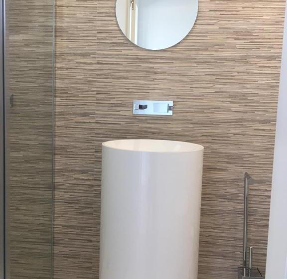 بنسيون Bedrooms With Private Bathroom In Modern Guest House