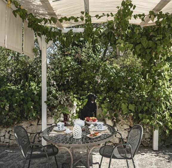 تختخواب و صبحانه Trulli Del Bosco