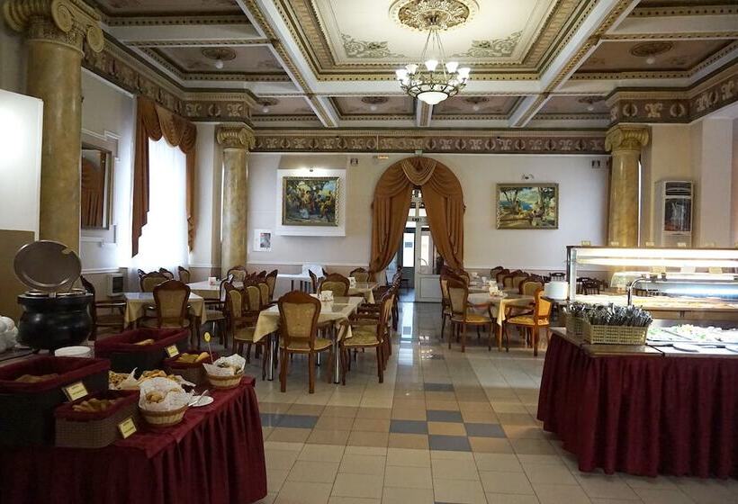 هتل Amaks Shakhter Sanatorium