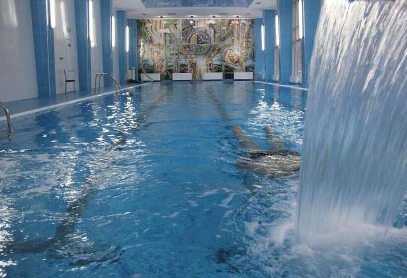 هتل Amaks Shakhter Sanatorium